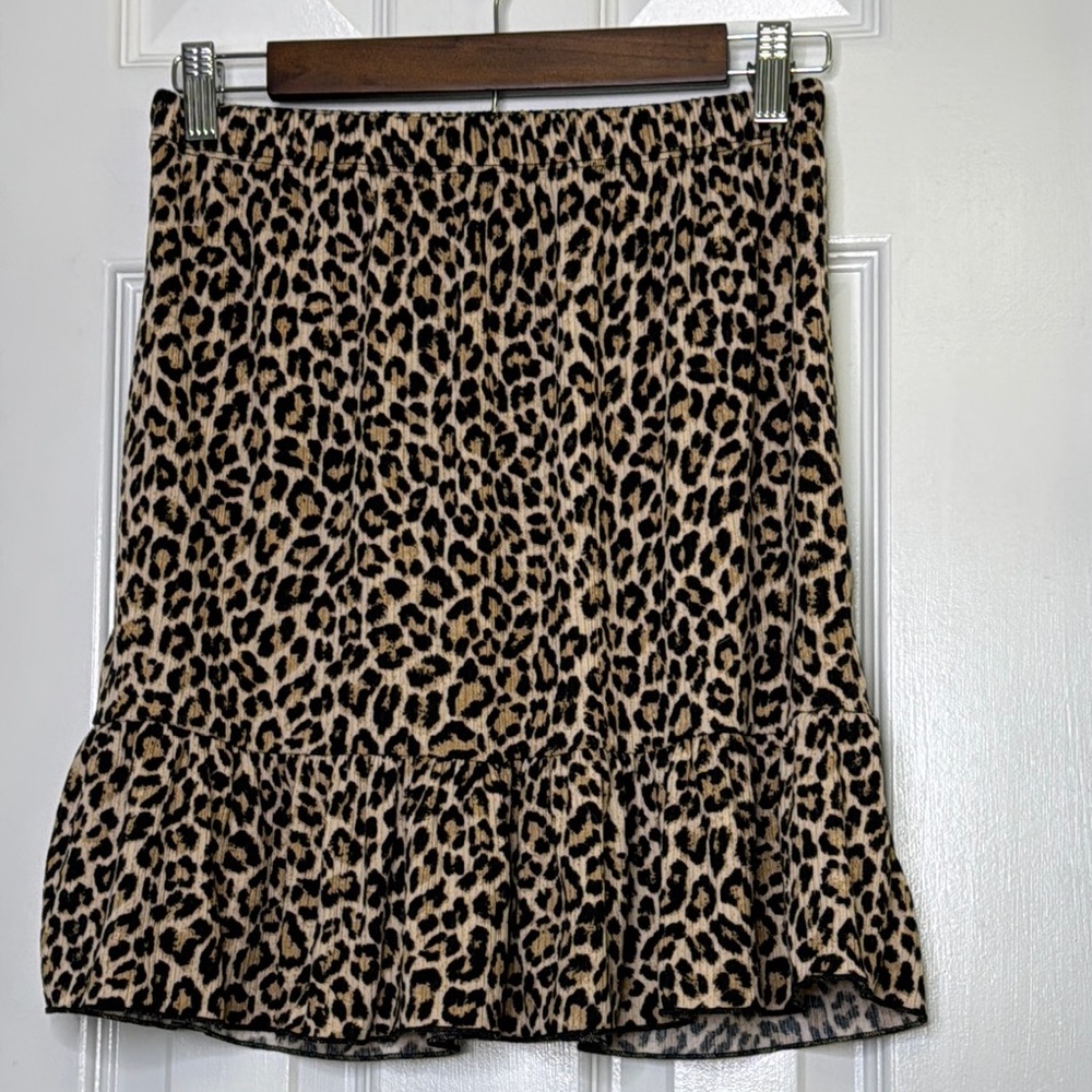 MTS Leopard Mini Skirt with Ruffled Style - Picture 2 of 7